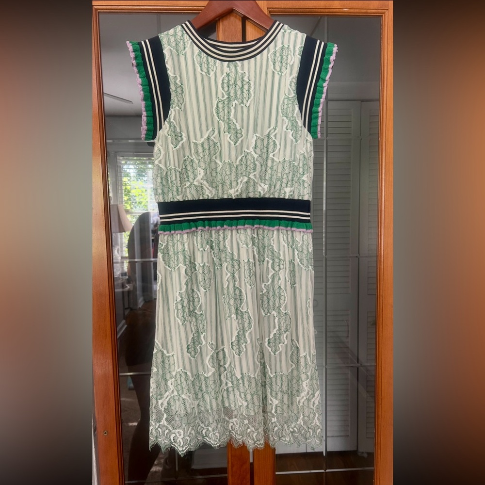SUI Navy/Green Lace Dress